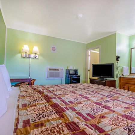 Oyo Travelier Motel Macon ภายนอก รูปภาพ