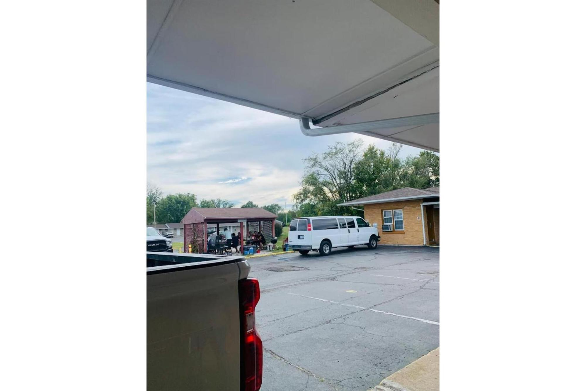 Oyo Travelier Motel Macon ภายนอก รูปภาพ