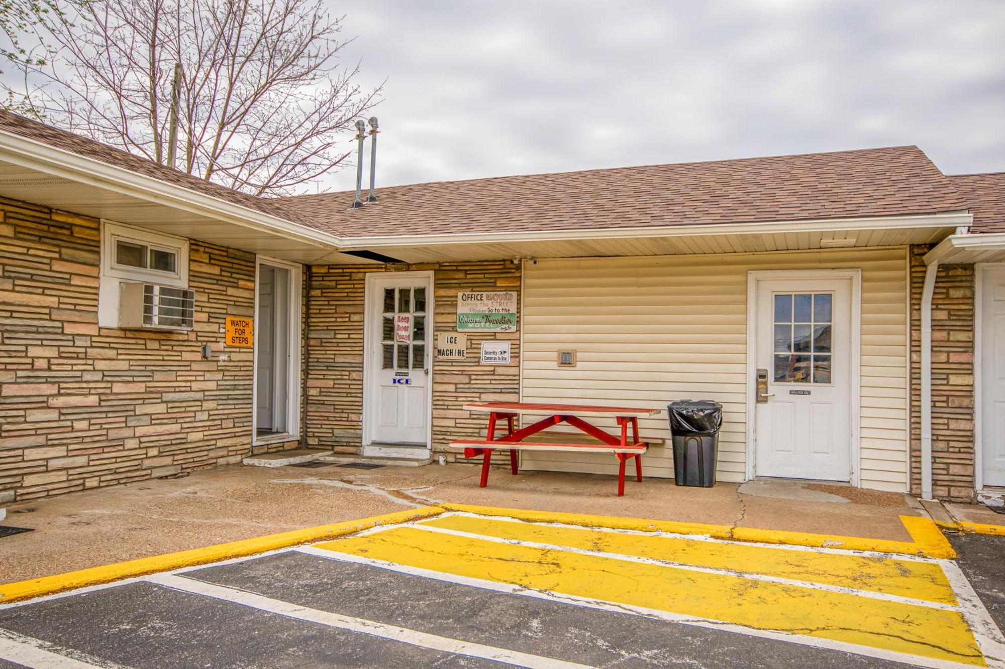 Oyo Travelier Motel Macon ภายนอก รูปภาพ